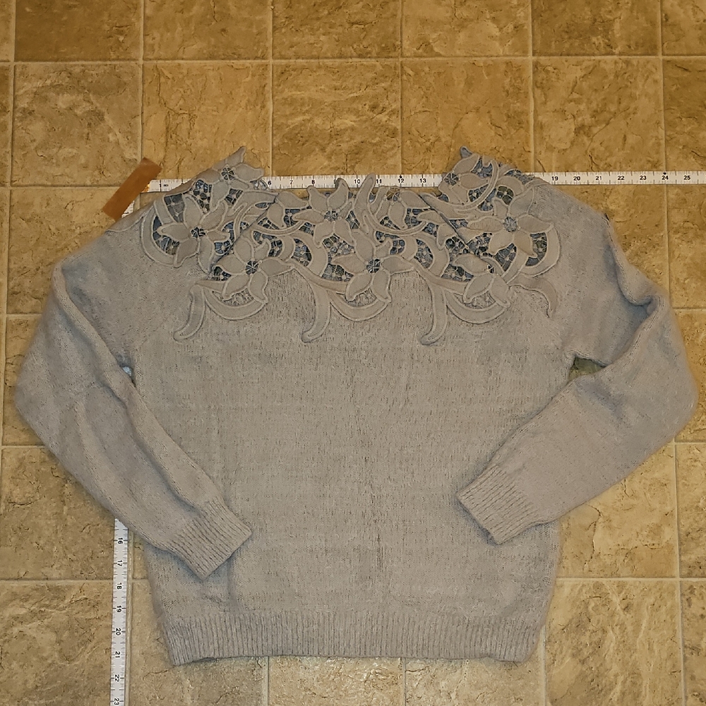 Elegant Gray Women's Sweater